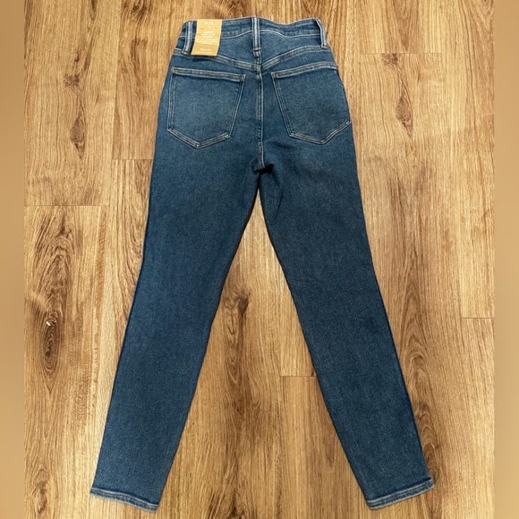 Madewell Curvy 10" High-Rise Skinny Jeans in Eardley Wash - Picture 3 of 4